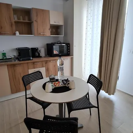 Jafar 1 - Modern 1Br Apartment With Balcony