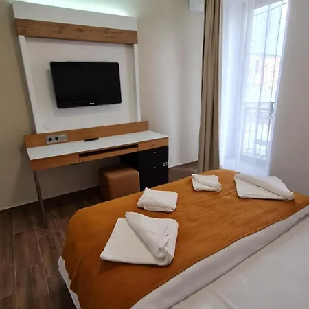 Appartamento Jafar 1 - Modern 1Br Apartment With Balcony *