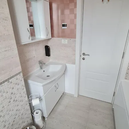 Appartamento Jafar 1 - Modern 1Br Apartment With Balcony Timisoara