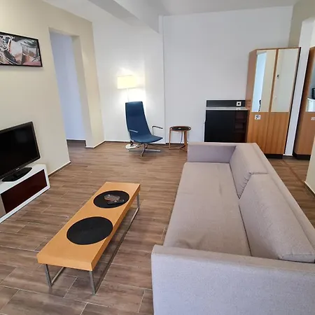 Appartamento Jafar 1 - Modern 1Br Apartment With Balcony *