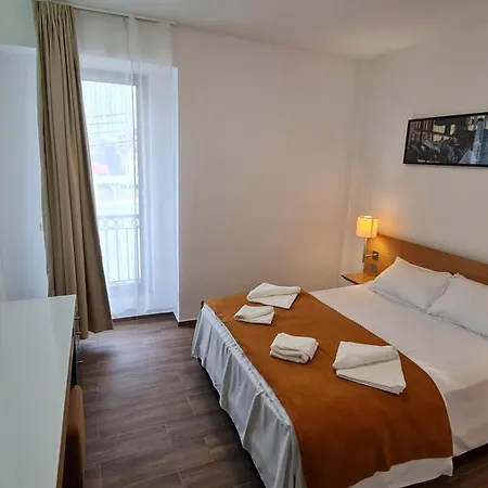 Jafar 1 - Modern 1Br Apartment With Balcony *
